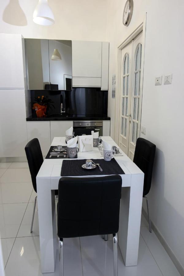 Roma Castel Nepi Home Near Colosseo Extérieur photo